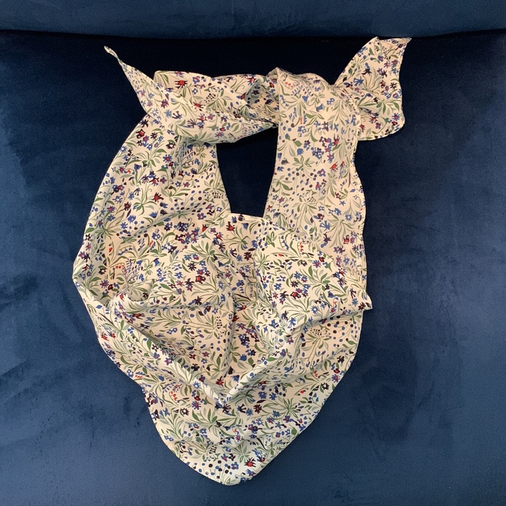Co floral neck scarf